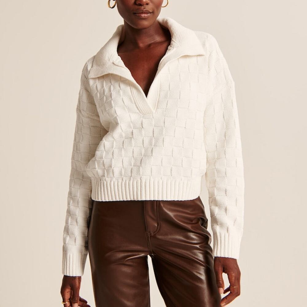 Abercrombie & Fitch Ivory Checkerboard Stitch Notch Neck Sweater